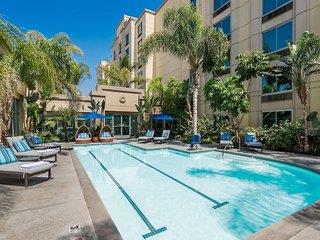 Urlaub im DoubleTree by Hilton Hotel Los Angeles - Commerce 2024/2025 - hier günstig online buchen