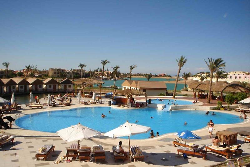 Urlaub im Urlaub Last Minute im Panorama Bungalows Resort El Gouna - hier günstig online buchen