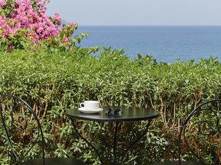 Urlaub im Urlaub Last Minute im Douka Seafront Residences - hier günstig online buchen