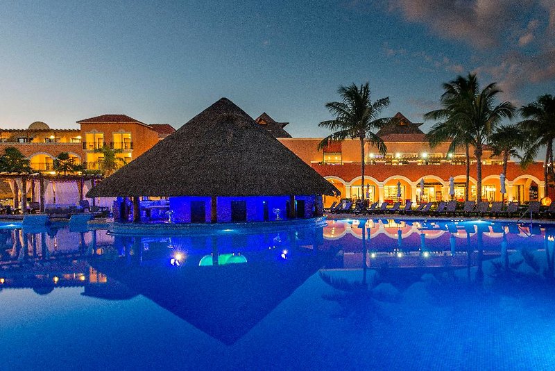 Urlaub im Urlaub Last Minute im Ocean Coral & Turquesa by H10 Hotels - hier günstig online buchen
