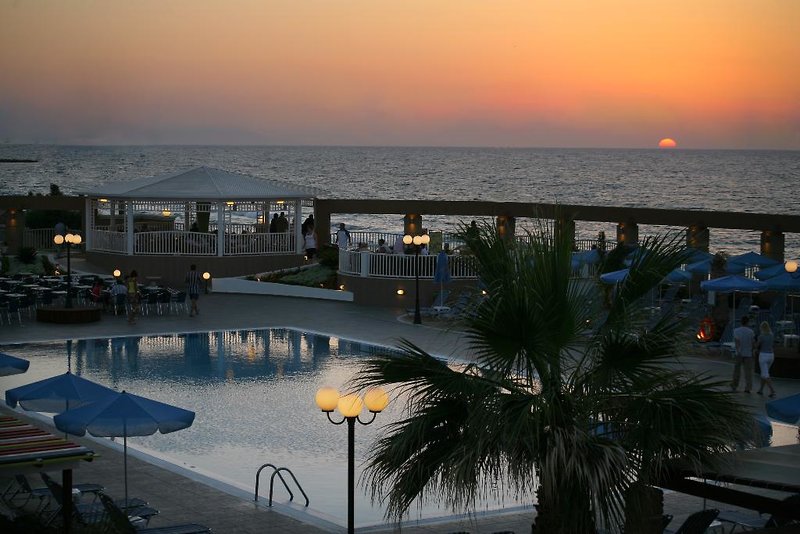 Urlaub im Europa Beach Hotel 2024/2025 - hier günstig online buchen