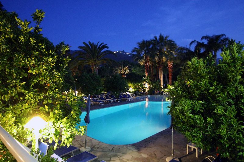 Urlaub im Hotel Alpha Sorrento Coast 2024/2025 - hier günstig online buchen