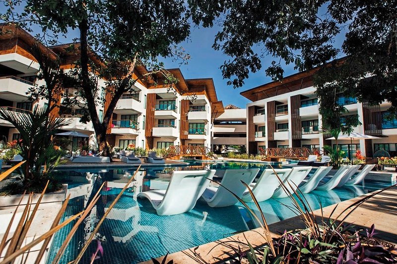 Urlaub im Urlaub Last Minute im Azura Beach Resort - hier günstig online buchen