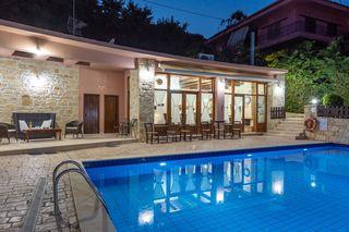günstige Angebote für Traditional House Petronikolis